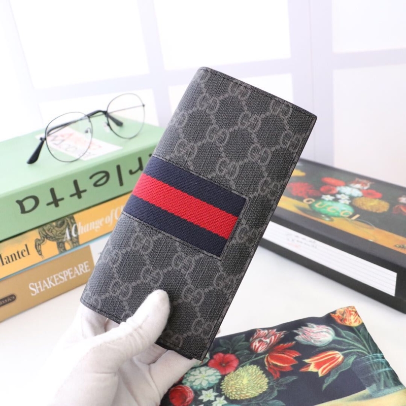 G*u*i wallets & purse